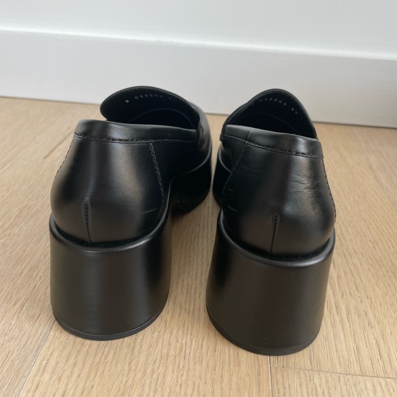 Chanel Women’s CC Platform Loafers Leather Black Size US 7 - Picture 5 of 9